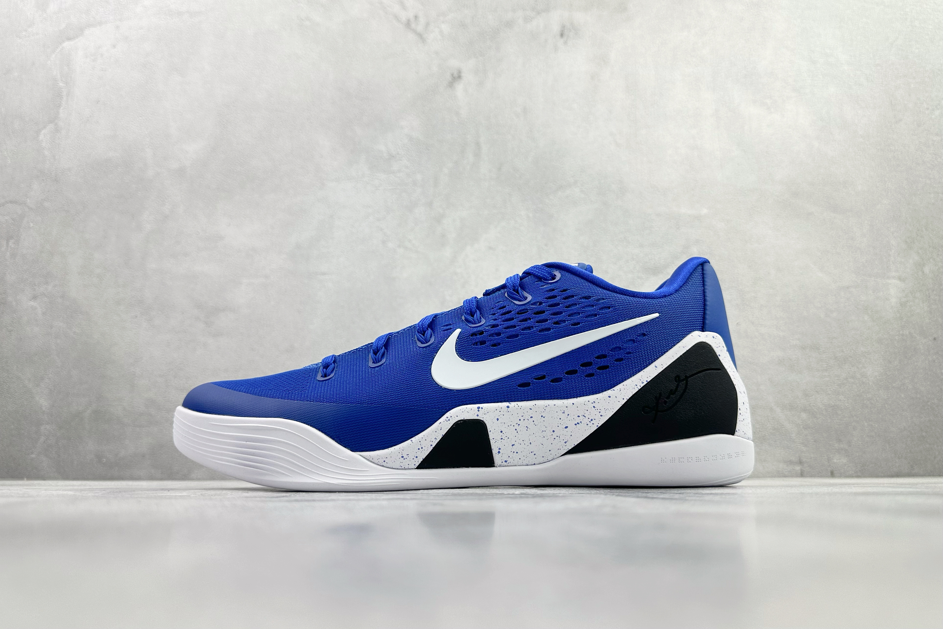 Nike Kobe 9 Elite Low Protro灰白色