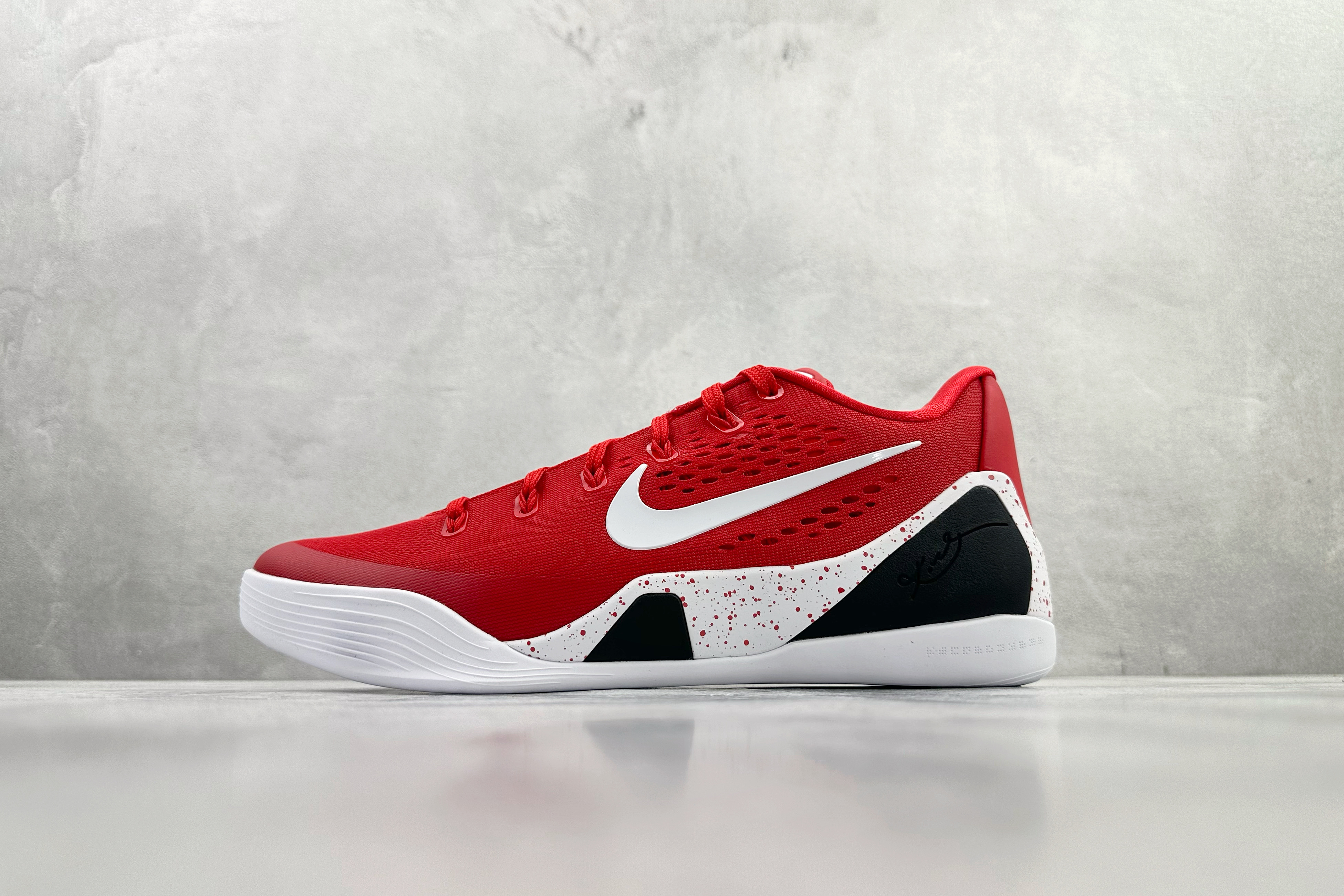 Nike Kobe 9 Elite Low Protro灰白色