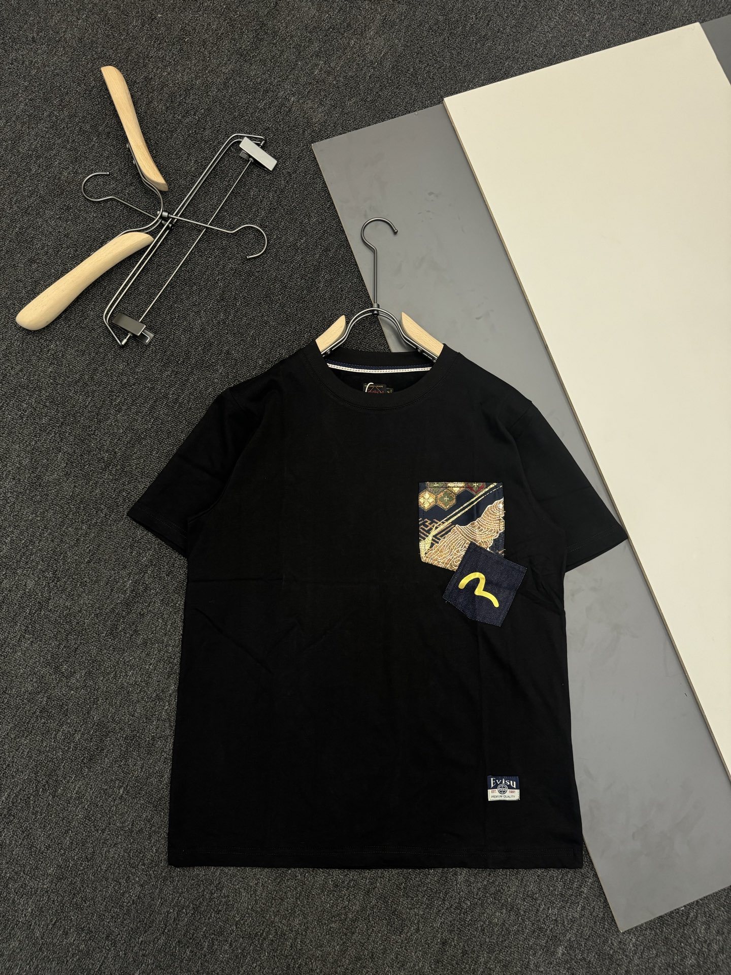 EVISU福神 男士海鷗燙金提花牛仔口袋印花T恤