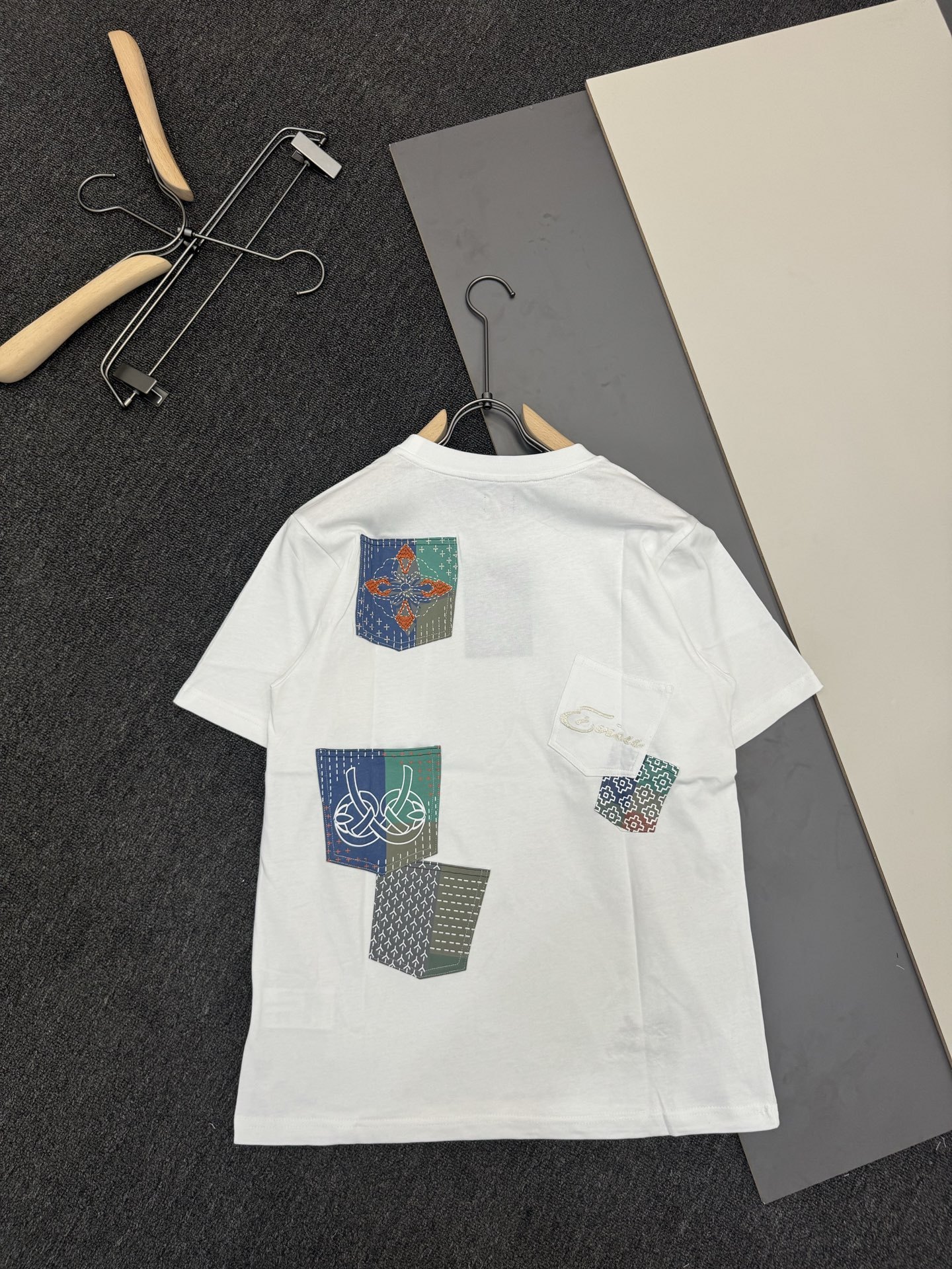 EVISU福神 男士商標刺繡多口袋短袖T恤