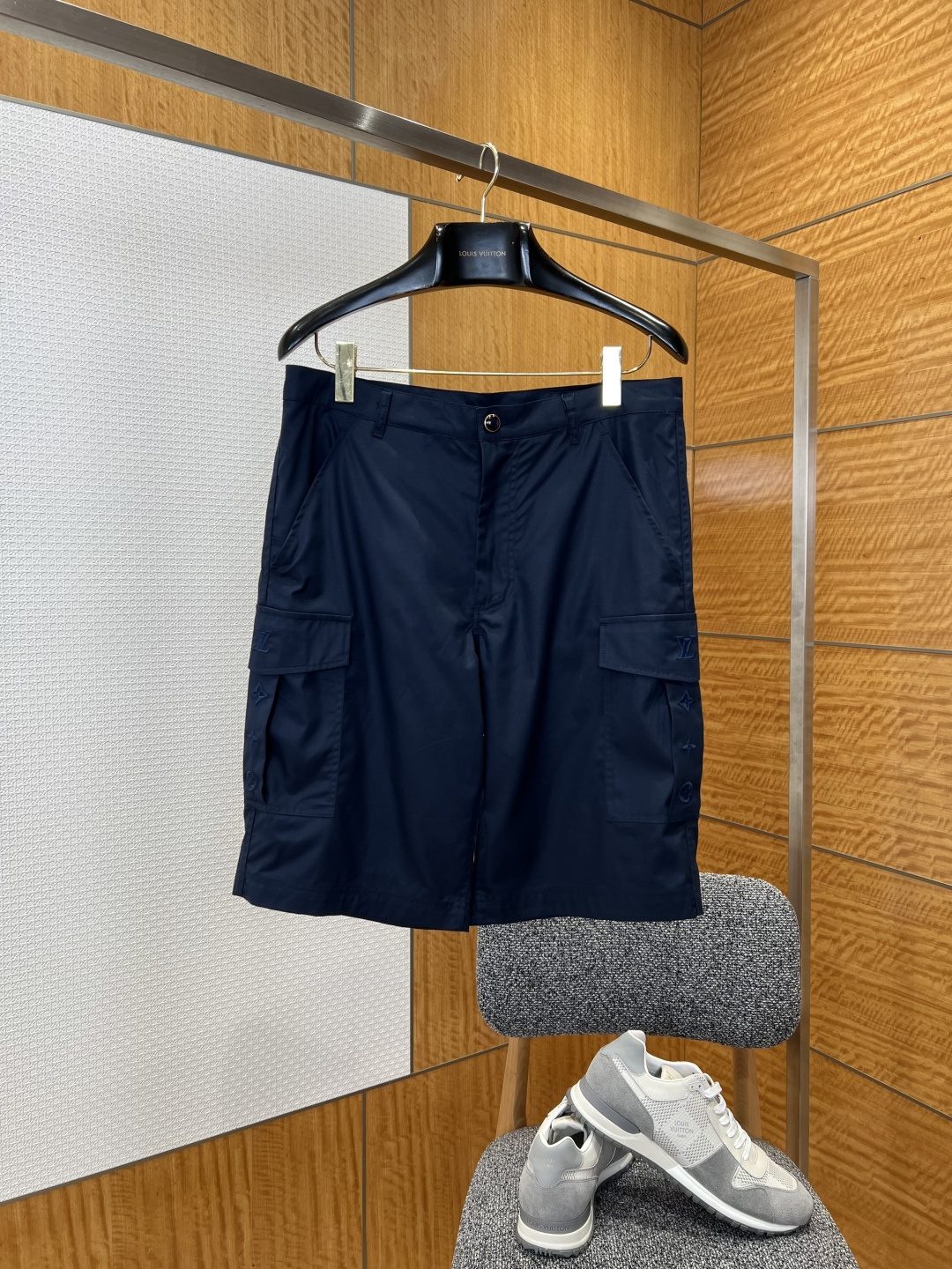 LOUIS VUITTON路易威登刺繡工裝短褲