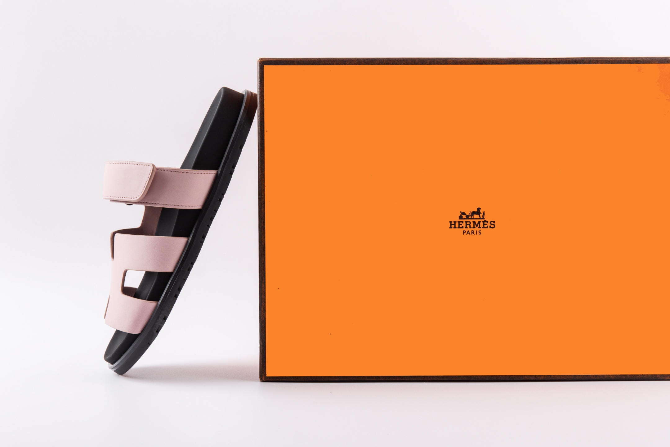 Hermes愛馬仕lzmir 二舅拖鞋H拖 淺粉皮