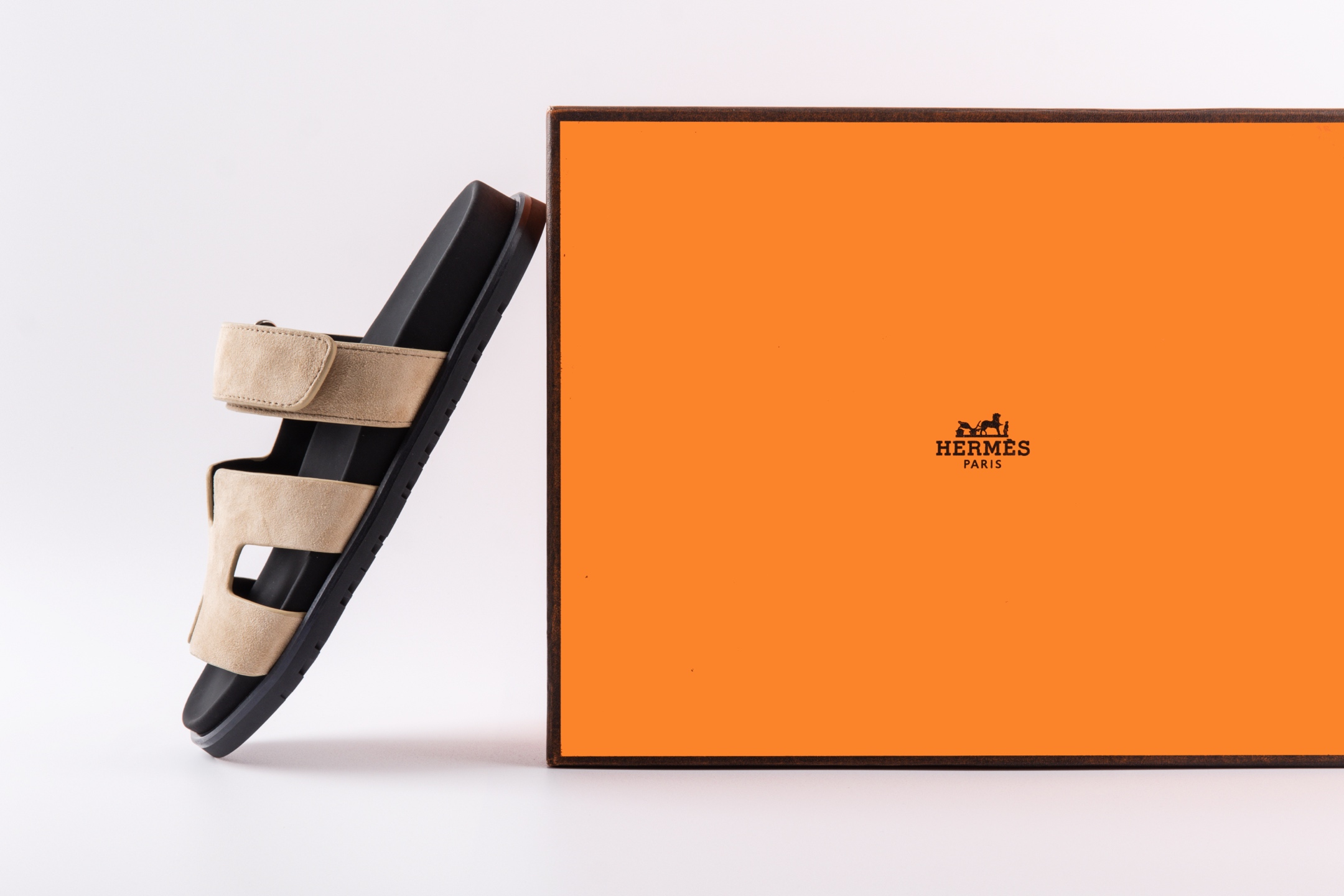 Hermes愛馬仕lzmir 二舅拖鞋H拖 黑皮拼杏絨
