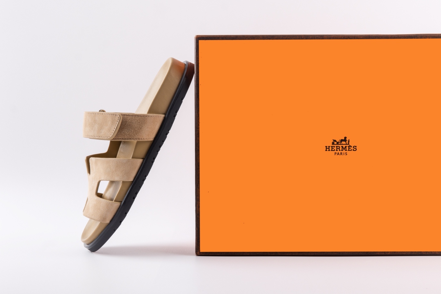 Hermes愛馬仕lzmir 二舅拖鞋H拖 杏色絨