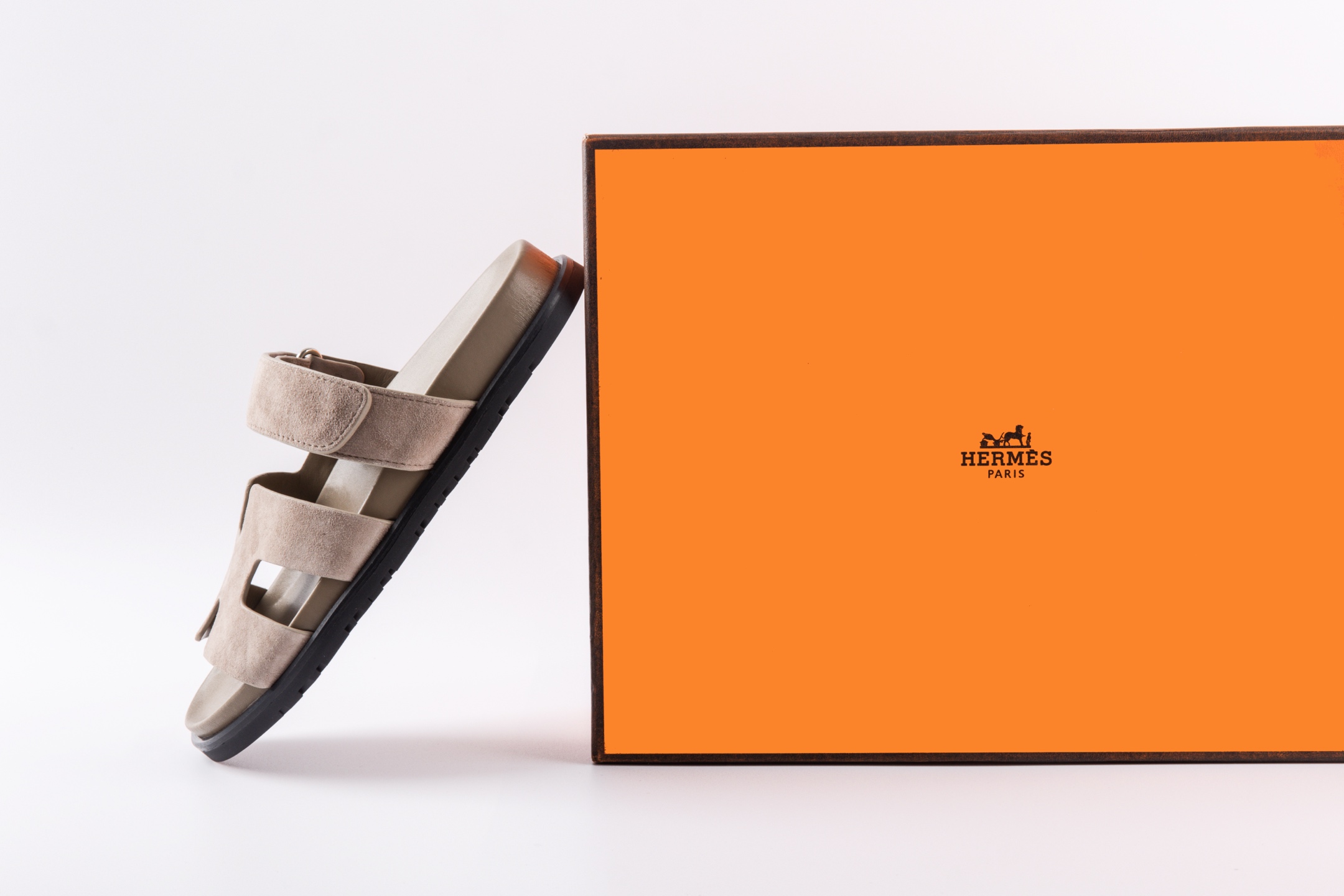 Hermes愛馬仕lzmir 二舅拖鞋H拖 灰色絨