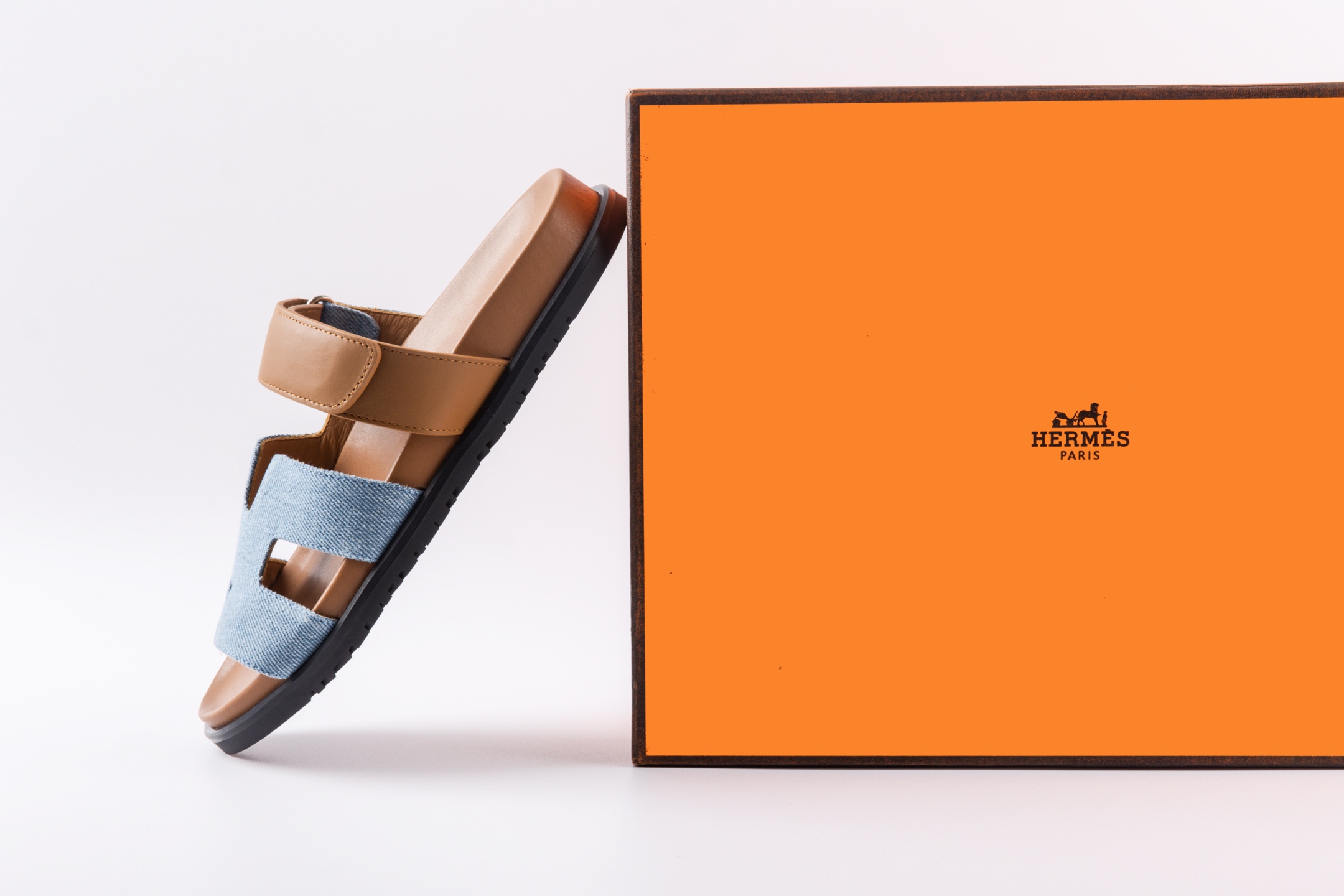 Hermes愛馬仕lzmir 二舅拖鞋H拖 咖色皮拼藍牛仔