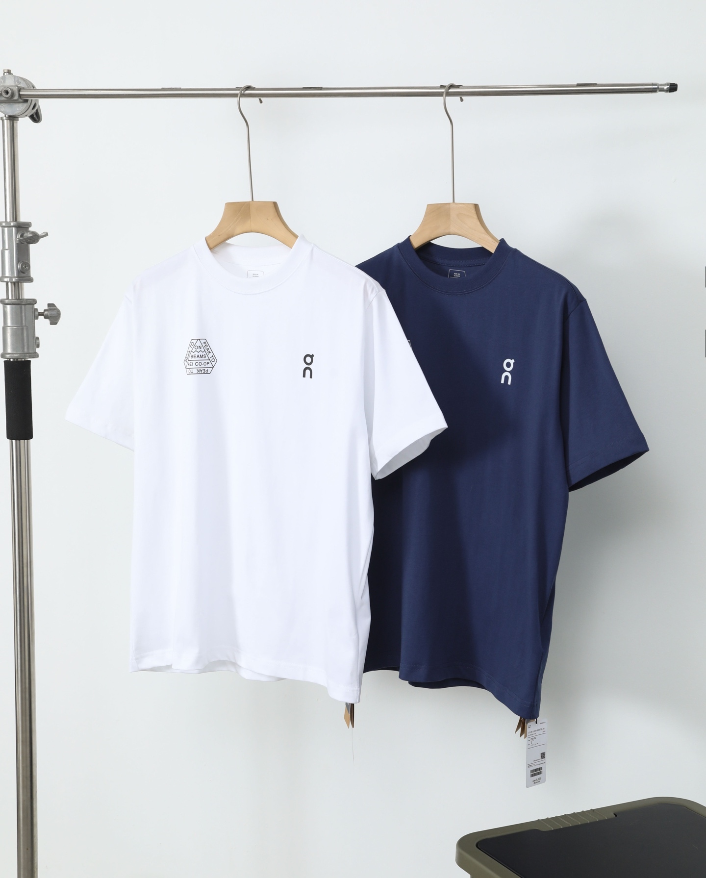 ON昂跑聯名BEAMS聯名REI CO-OP三方聯名印花山系短袖