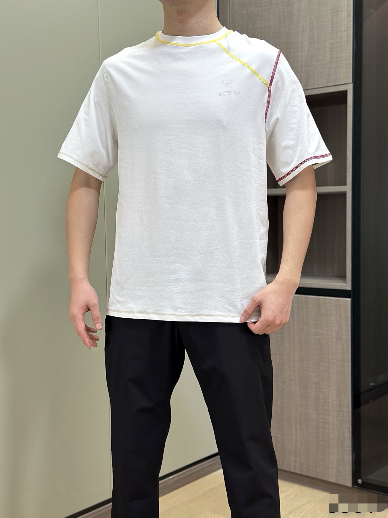 始祖鳥城市戶外運動圓領短袖T恤