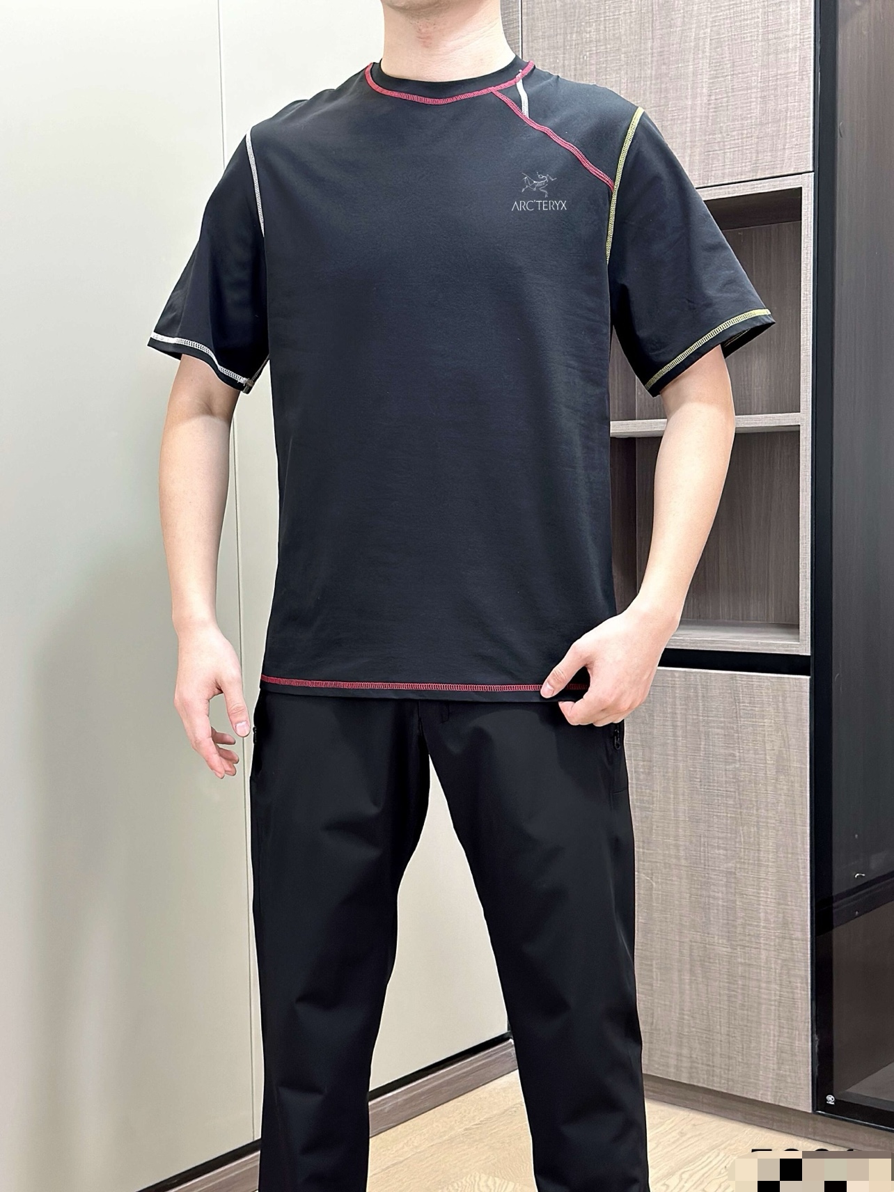 始祖鳥城市戶外運動圓領短袖T恤