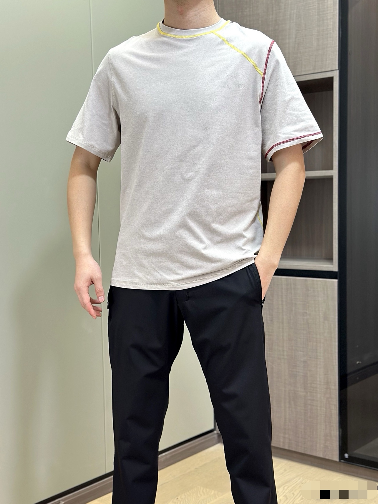 始祖鳥城市戶外運動圓領短袖T恤