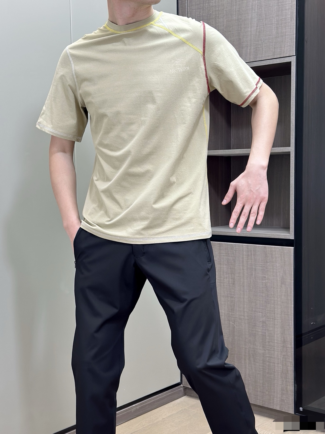 始祖鳥城市戶外運動圓領短袖T恤