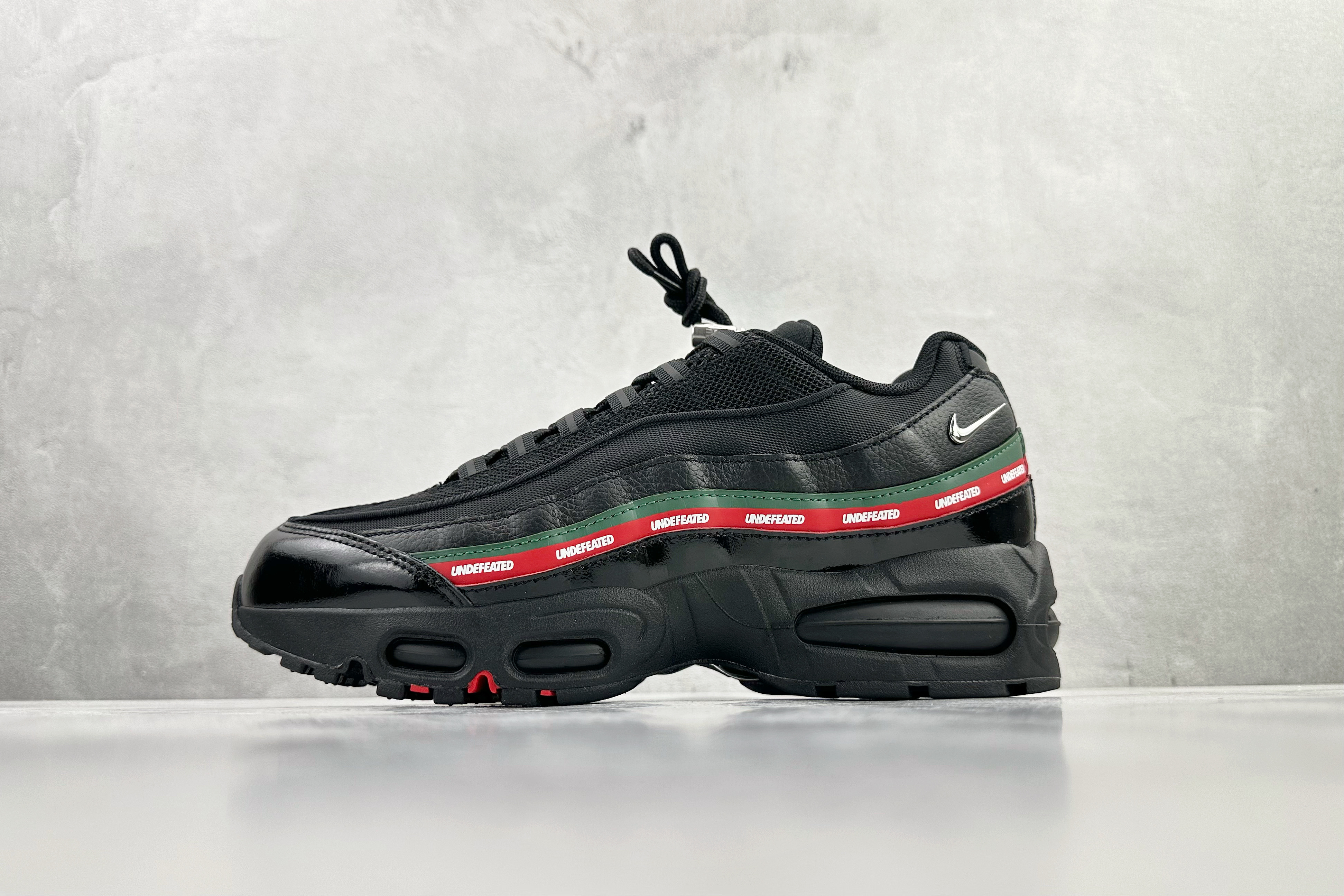 UNDEFEATEDx Nike Air Max 95黑 红 货号:IB4453-001