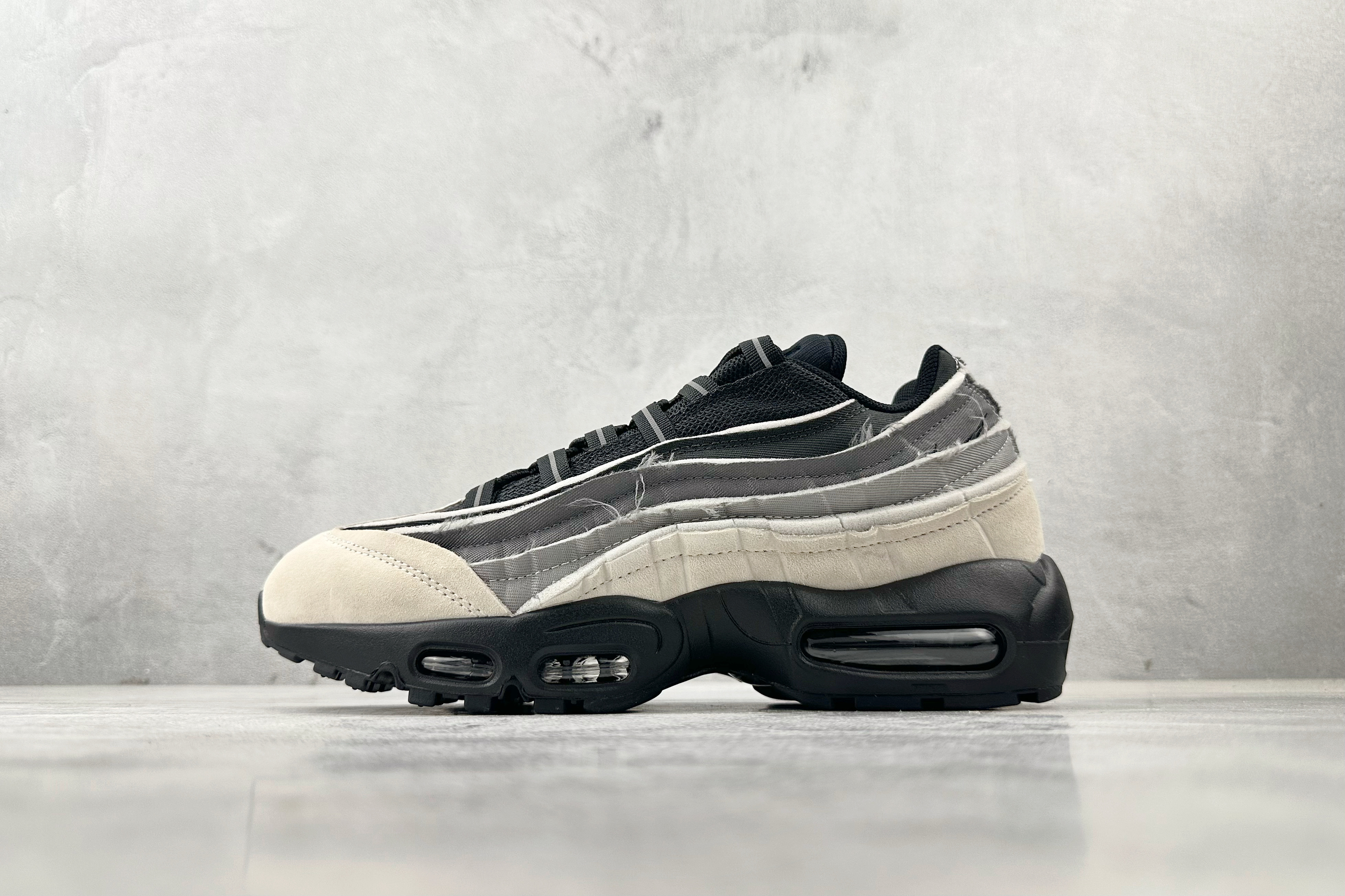 CDGxNikeAir Max95联名黑白灰 货号:CU8406-101