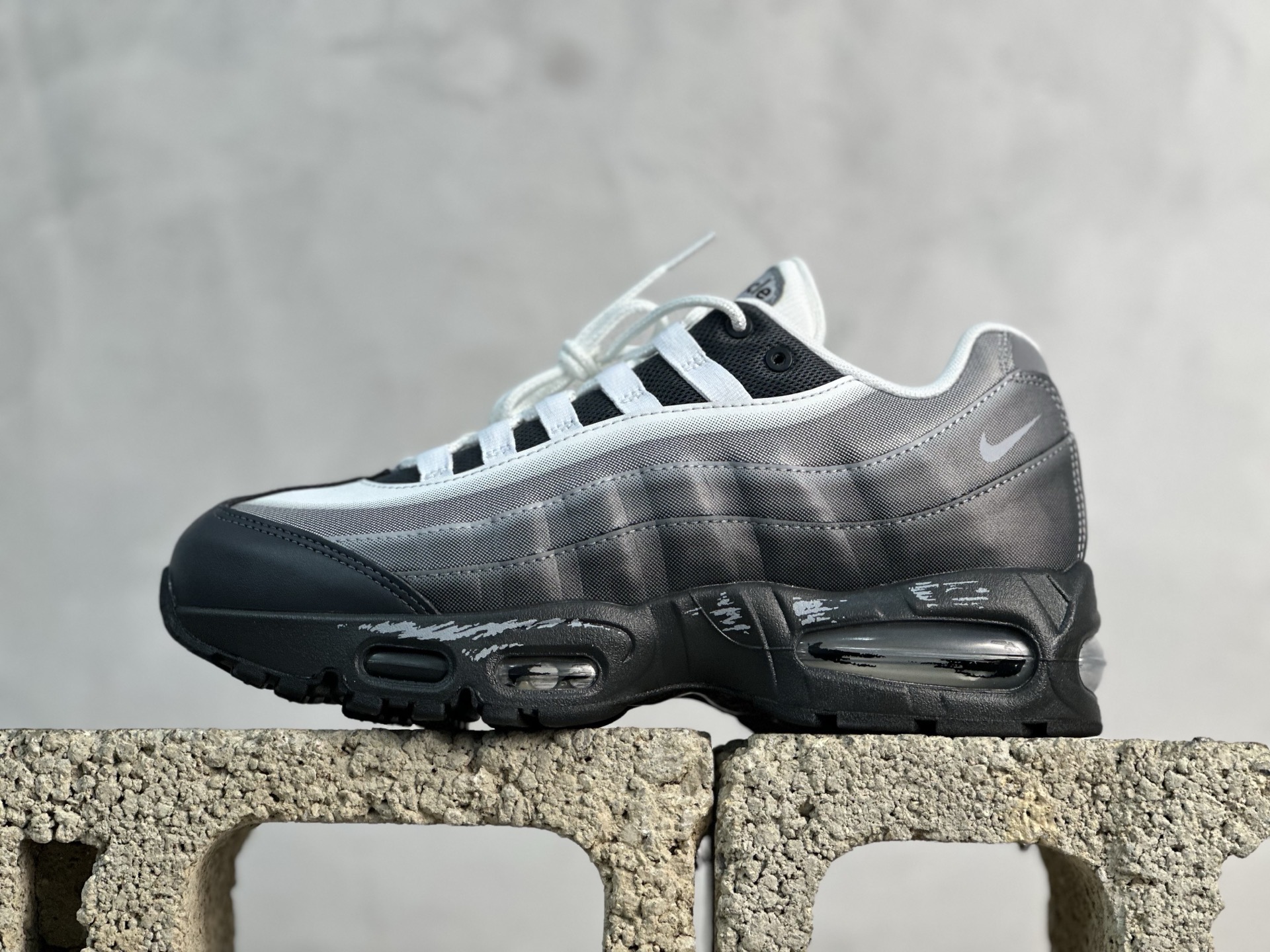 NikeAirMax95Yu-Gi-Oh!魔兽世界:尤尼奇 货号:II7404-100