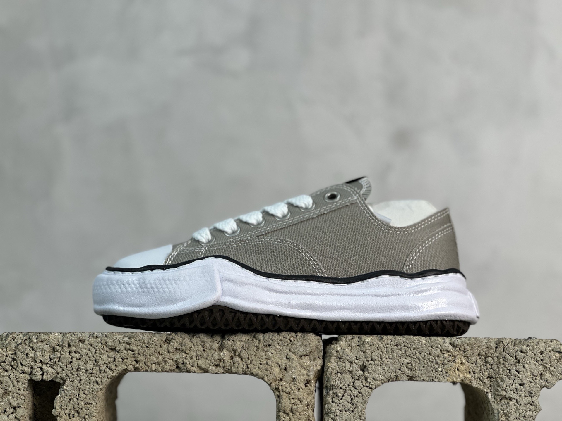 MIHARA YASUHIRO  Peterson A01FW702