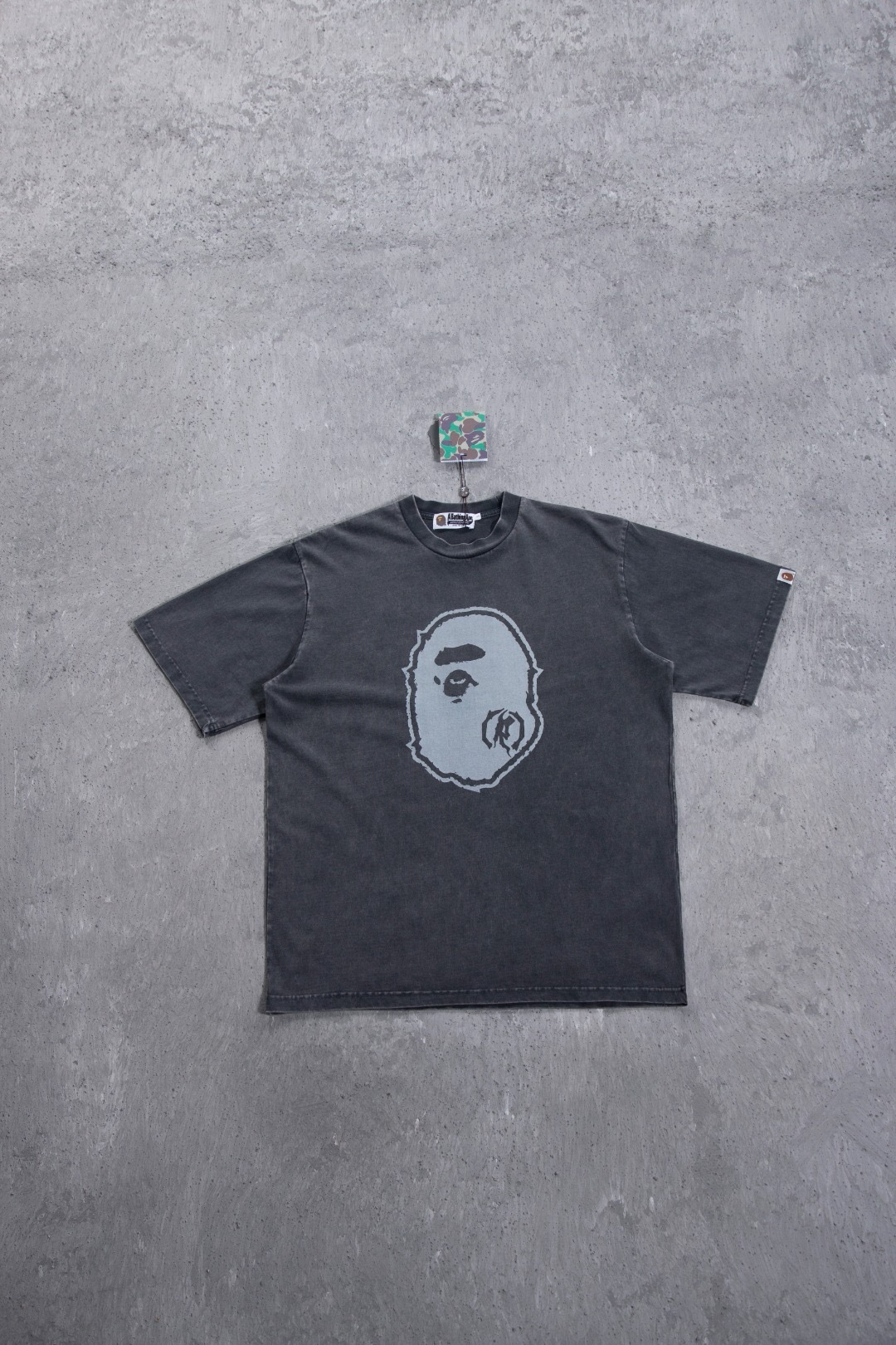 BAPE刀割猿人头洗水短袖