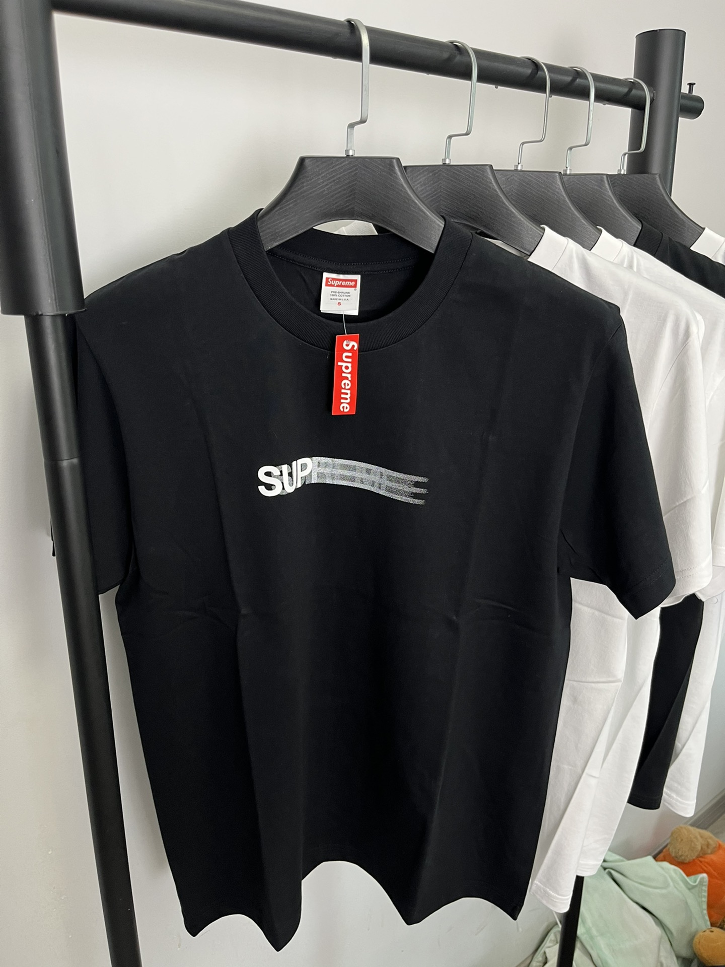 Supreme SS23 WEEK18系列 幻影Logo圆领短袖美式潮流T恤 黑色 白色
