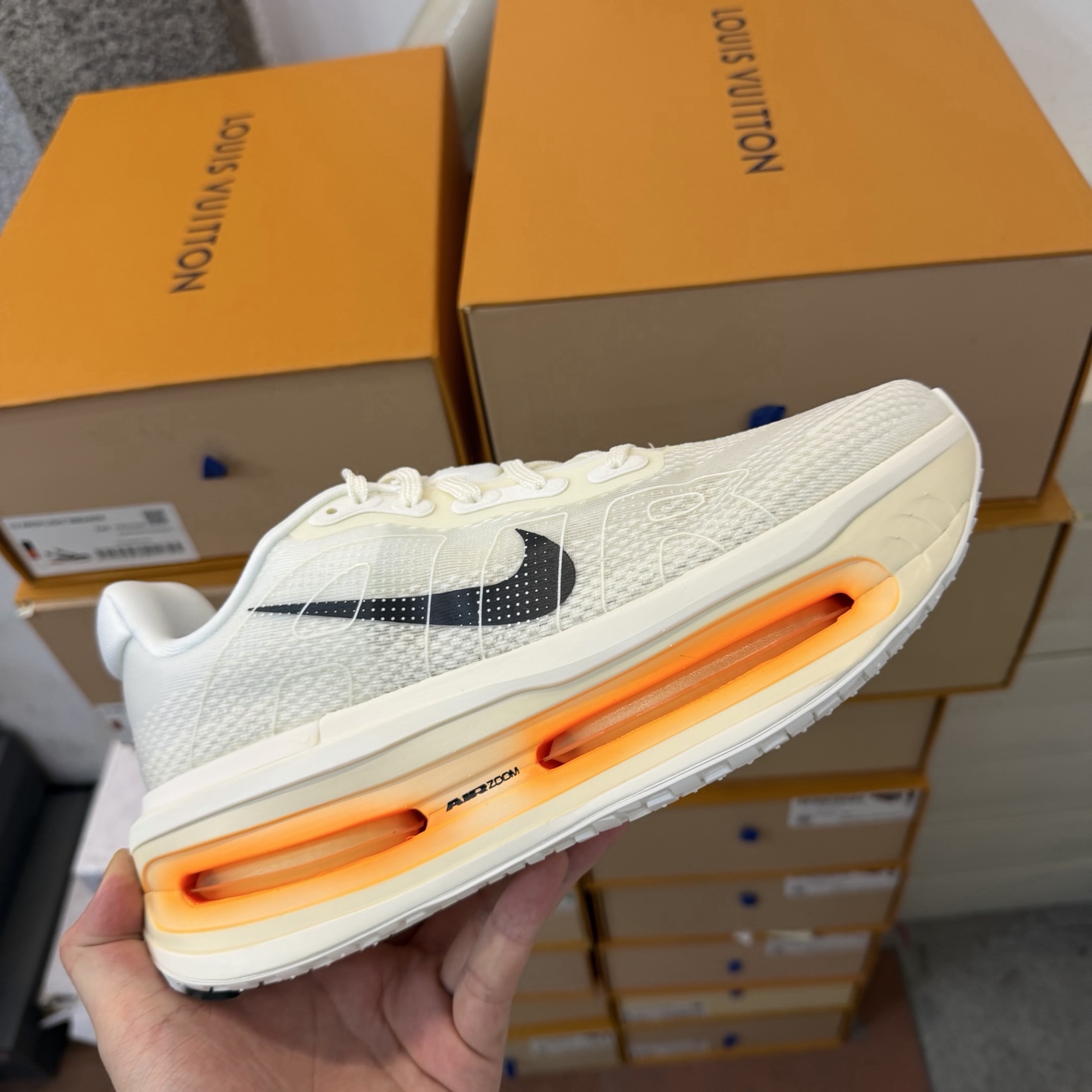  Nike Vomero Premium  