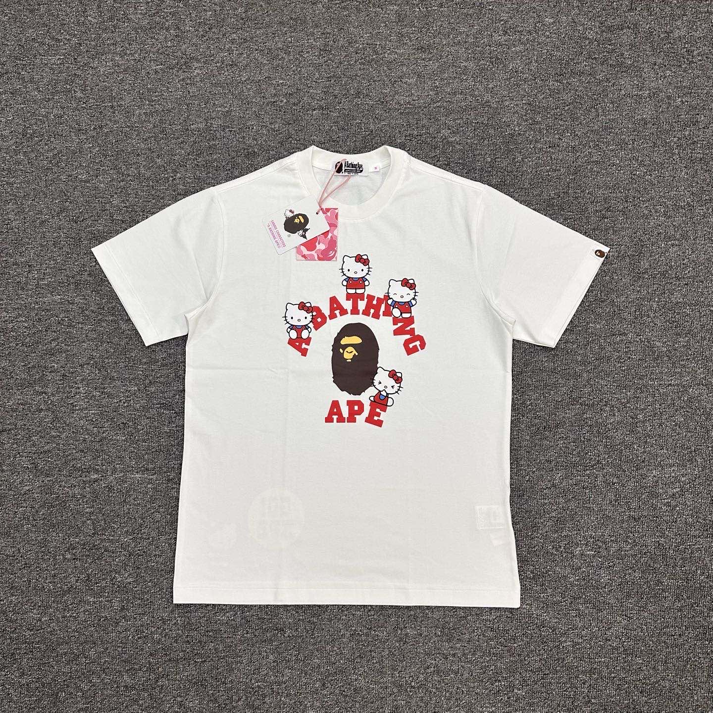  BAPE × Sanrio/三丽鸥 联名款 SS26 圆领短袖