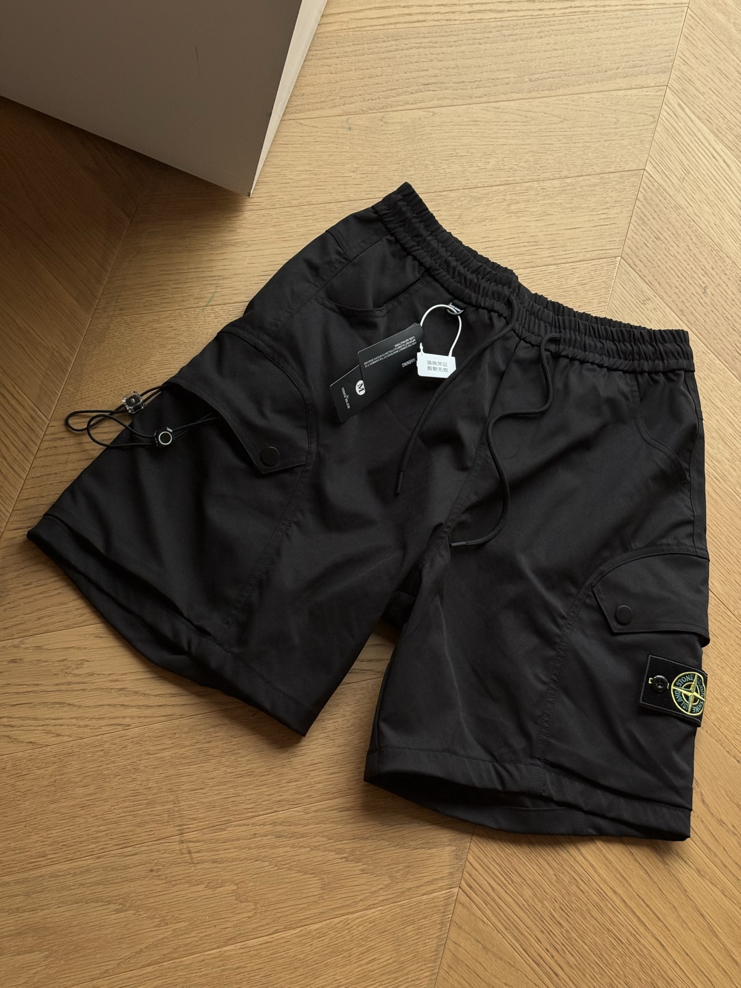 Stone Island石头岛大口袋抽绳机能工装短裤 
