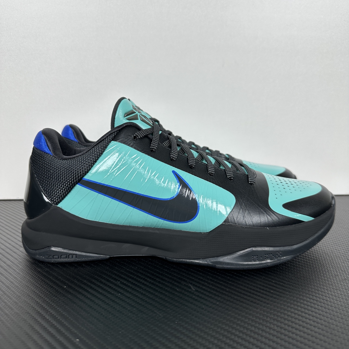 科比kobe5 蒂芙尼 货号：IH0274-300