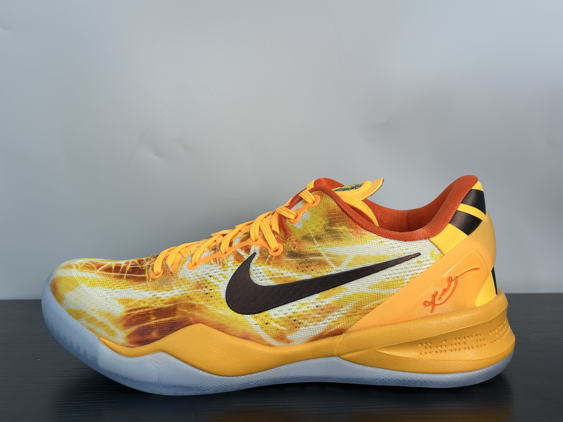 科比 kobe8上海火花   尺碼建議偏大0.5cm