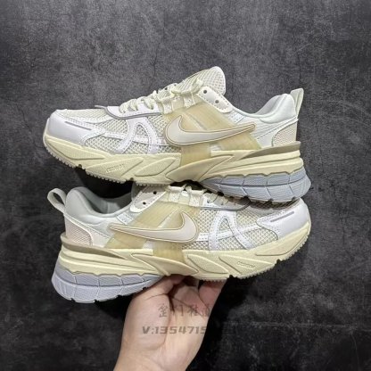 NIKE V2K Run 系列