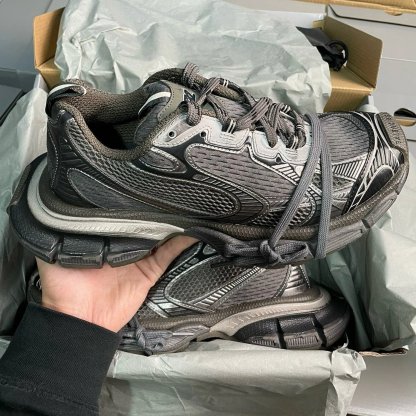 巴黎世家 3XL 10.5 系列