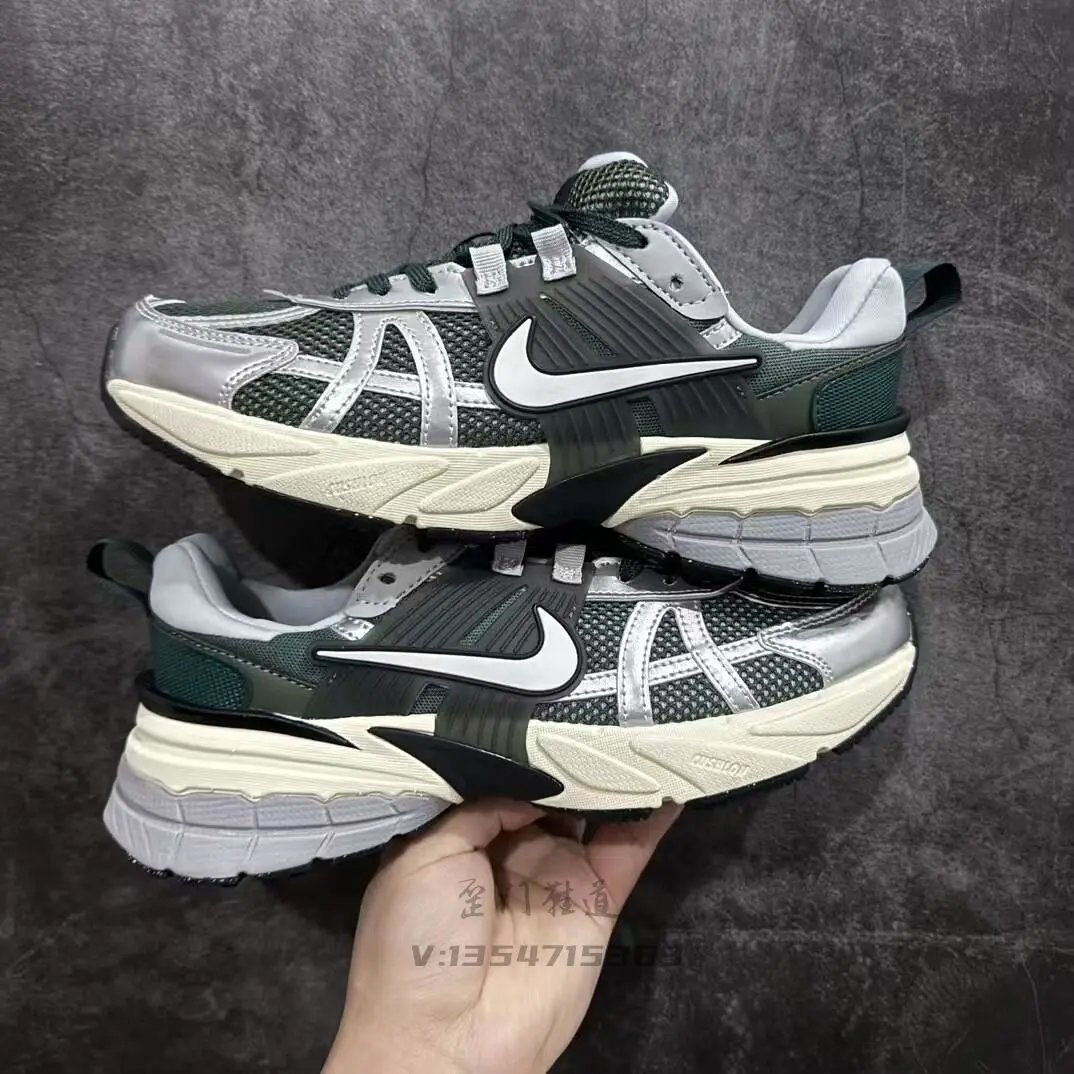 NIKE V2K Run 系列