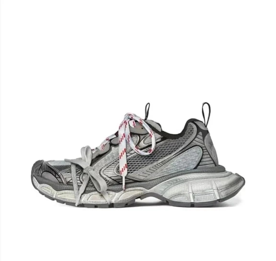 巴黎世家 3XL 系列