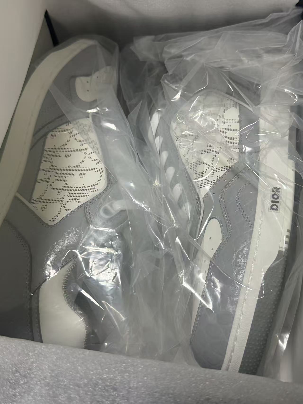 27.5cm鞋子現貨（售出之後不退不換）