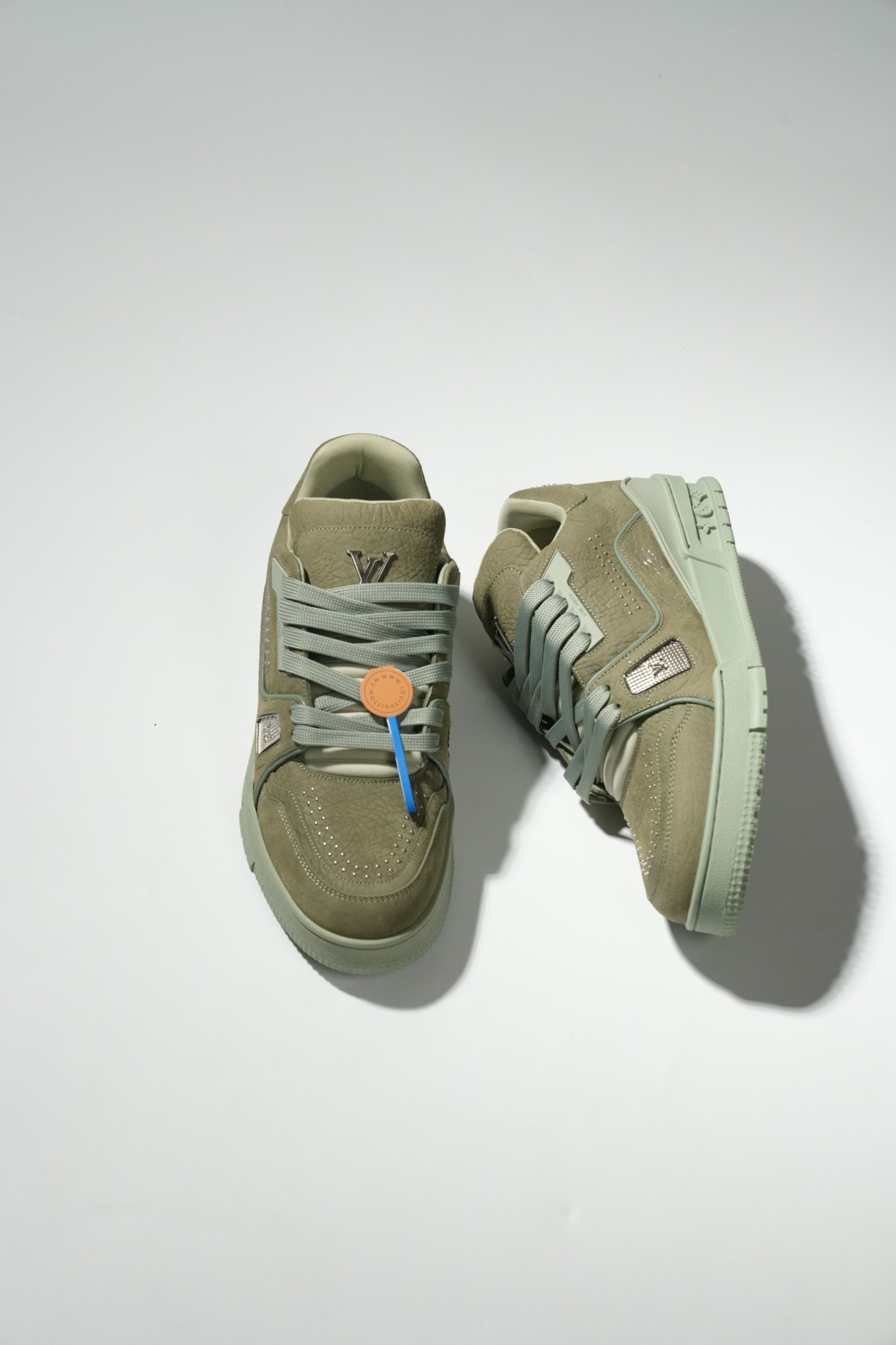 LOUIS VUITTON Trainer 皮革