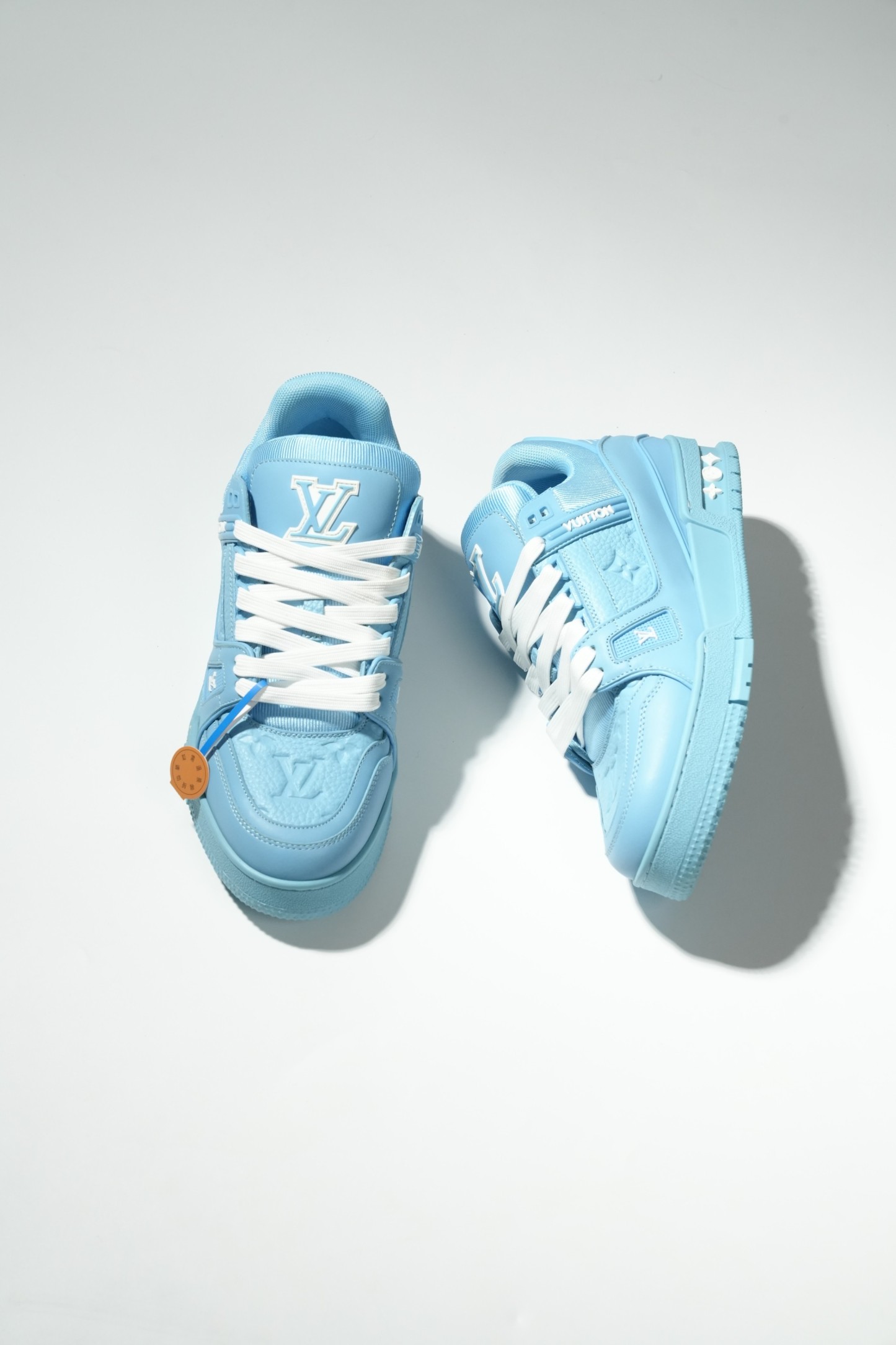 LOUIS VUITTON Trainer 皮革