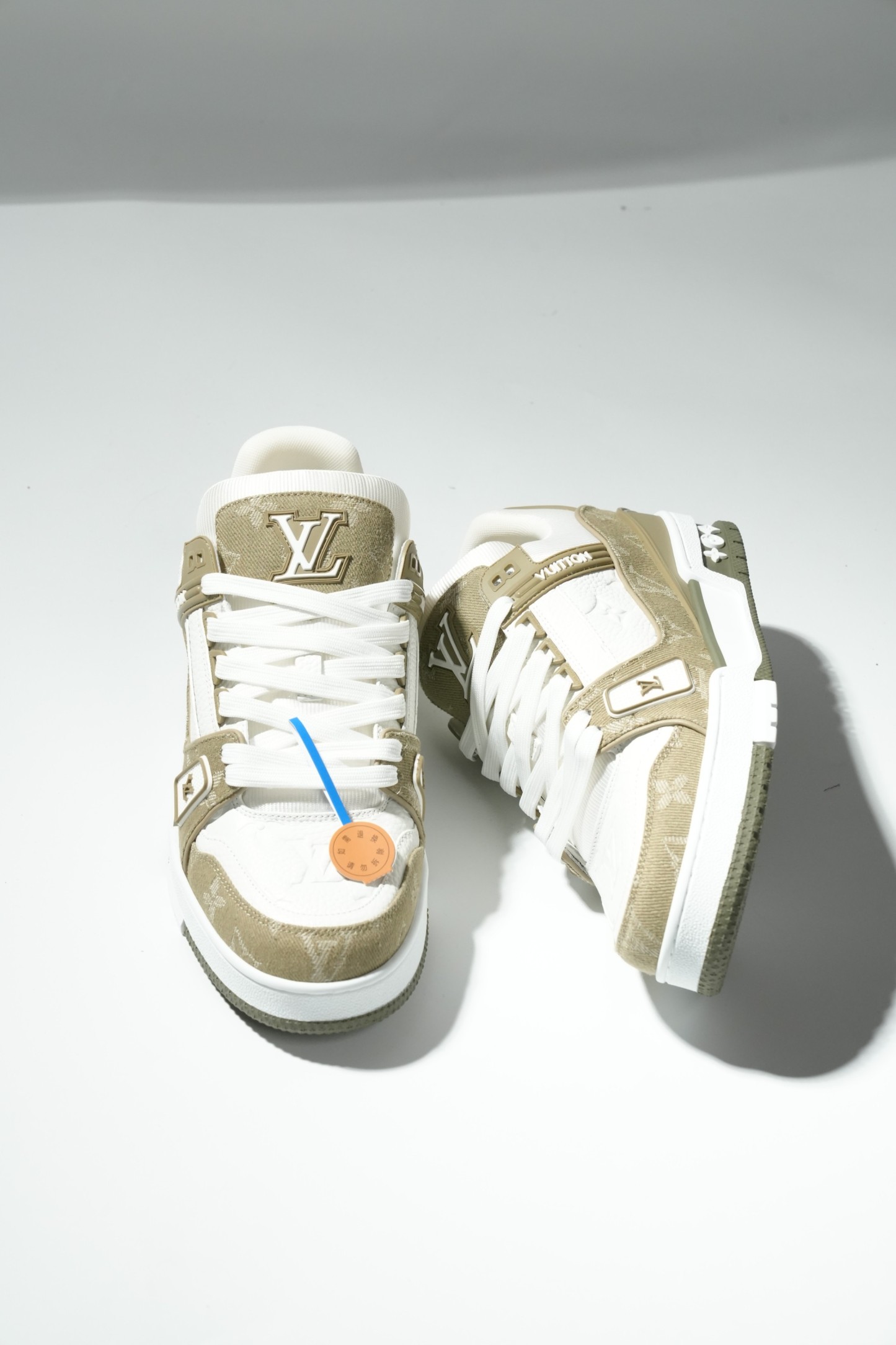 LOUIS VUITTON Trainer 牛仔
