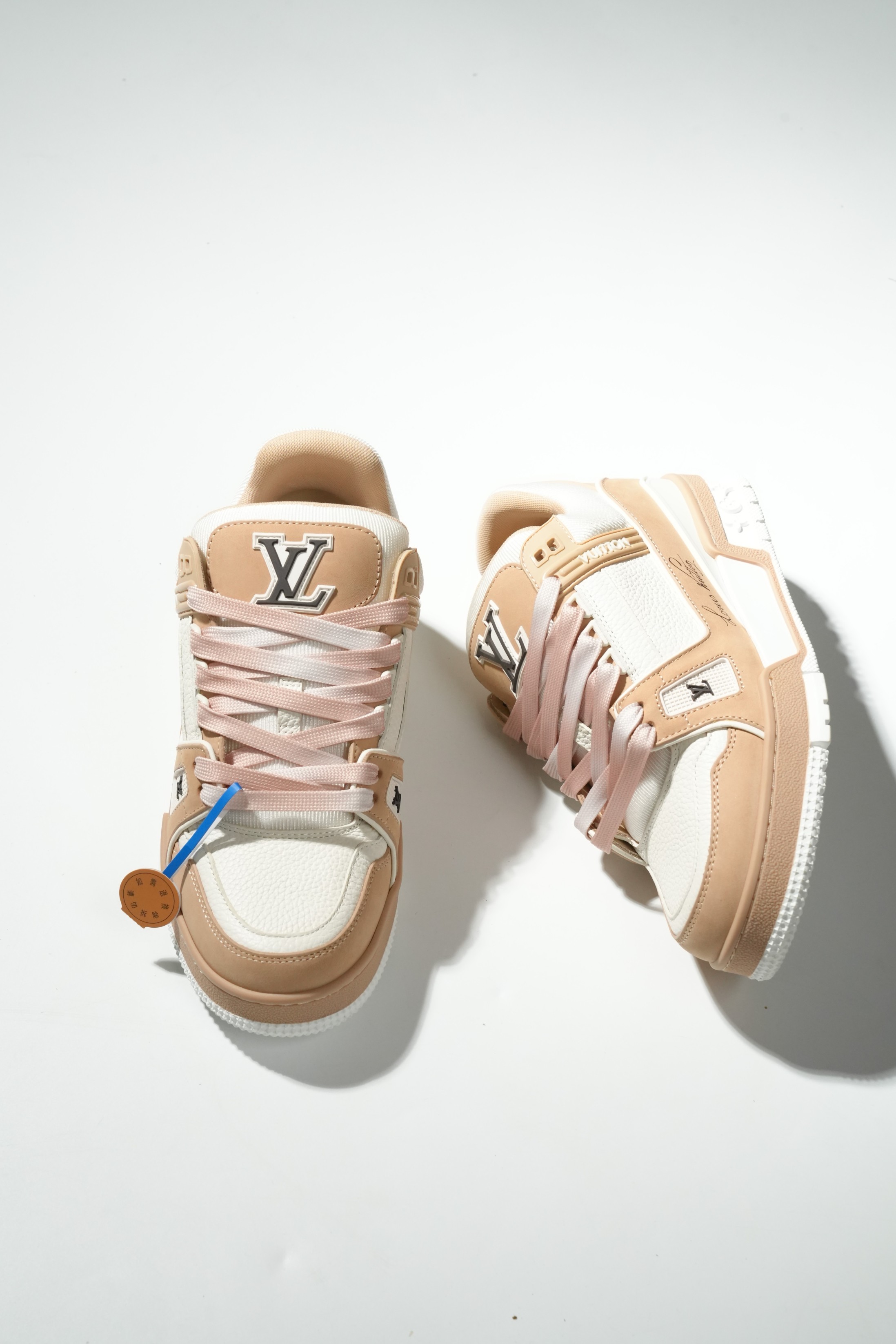 LOUIS VUITTON Trainer 皮革