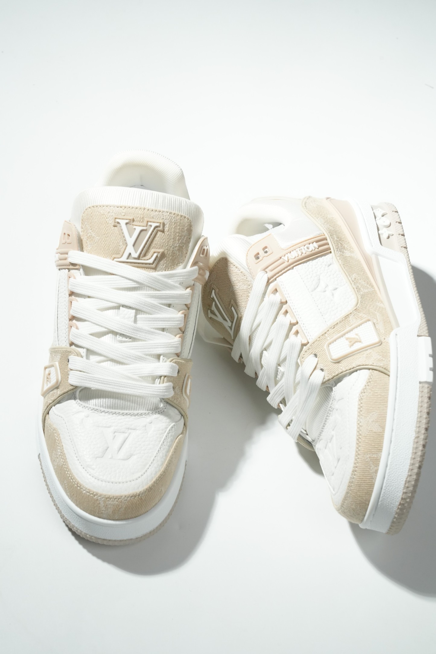 LOUIS VUITTON Trainer 牛仔