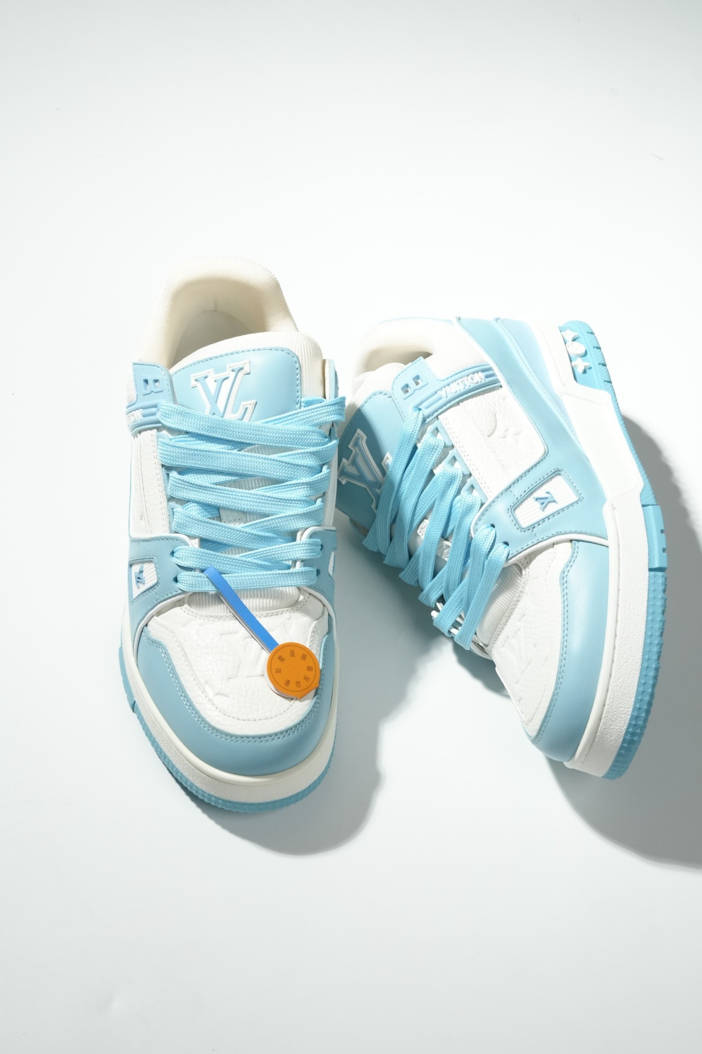 LOUIS VUITTON Trainer 皮革