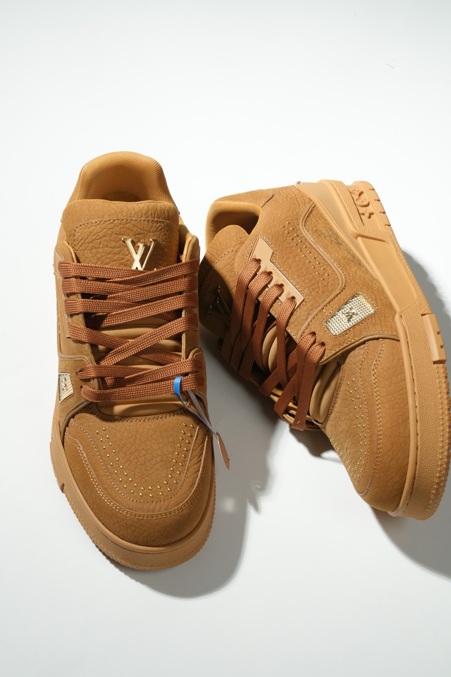 LOUIS VUITTON Trainer 54