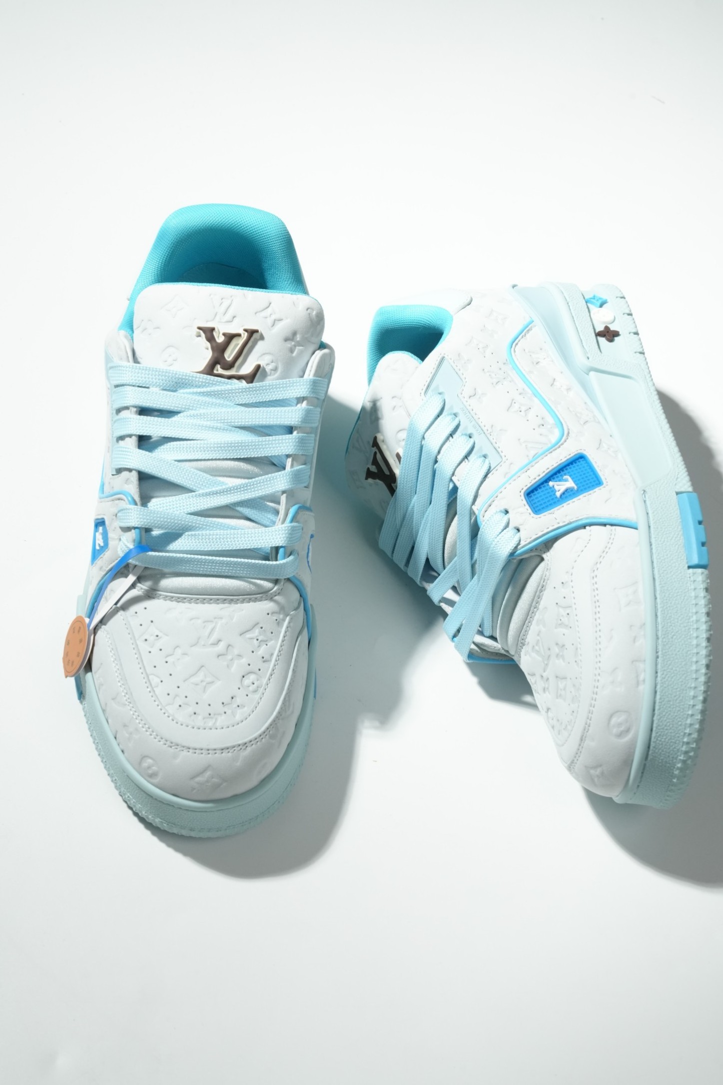 LOUIS VUITTON Trainer 54