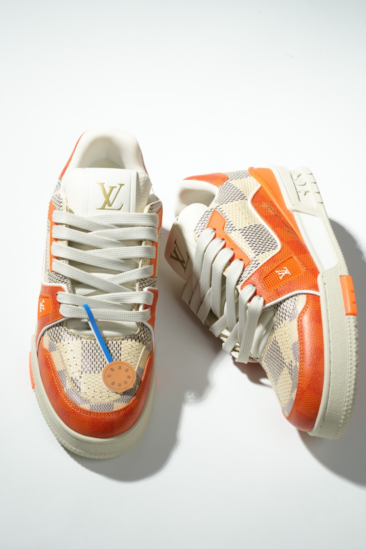 LOUIS VUITTON Trainer 54