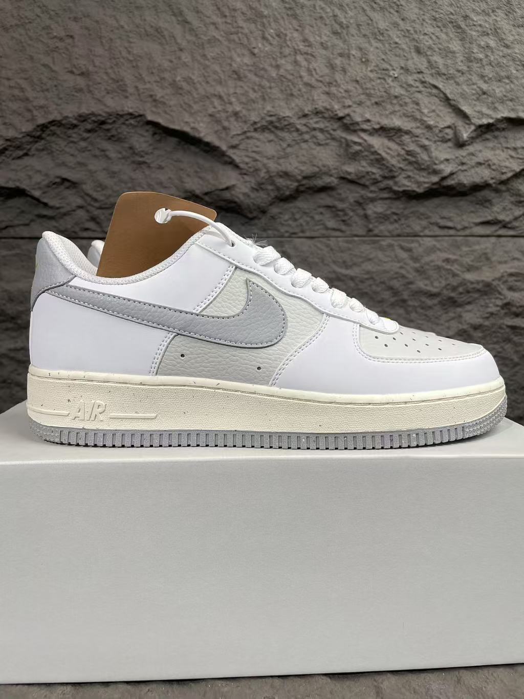 Nike Air Force 1 Next Nature 白灰