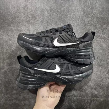 NIKE V2K Run 系列