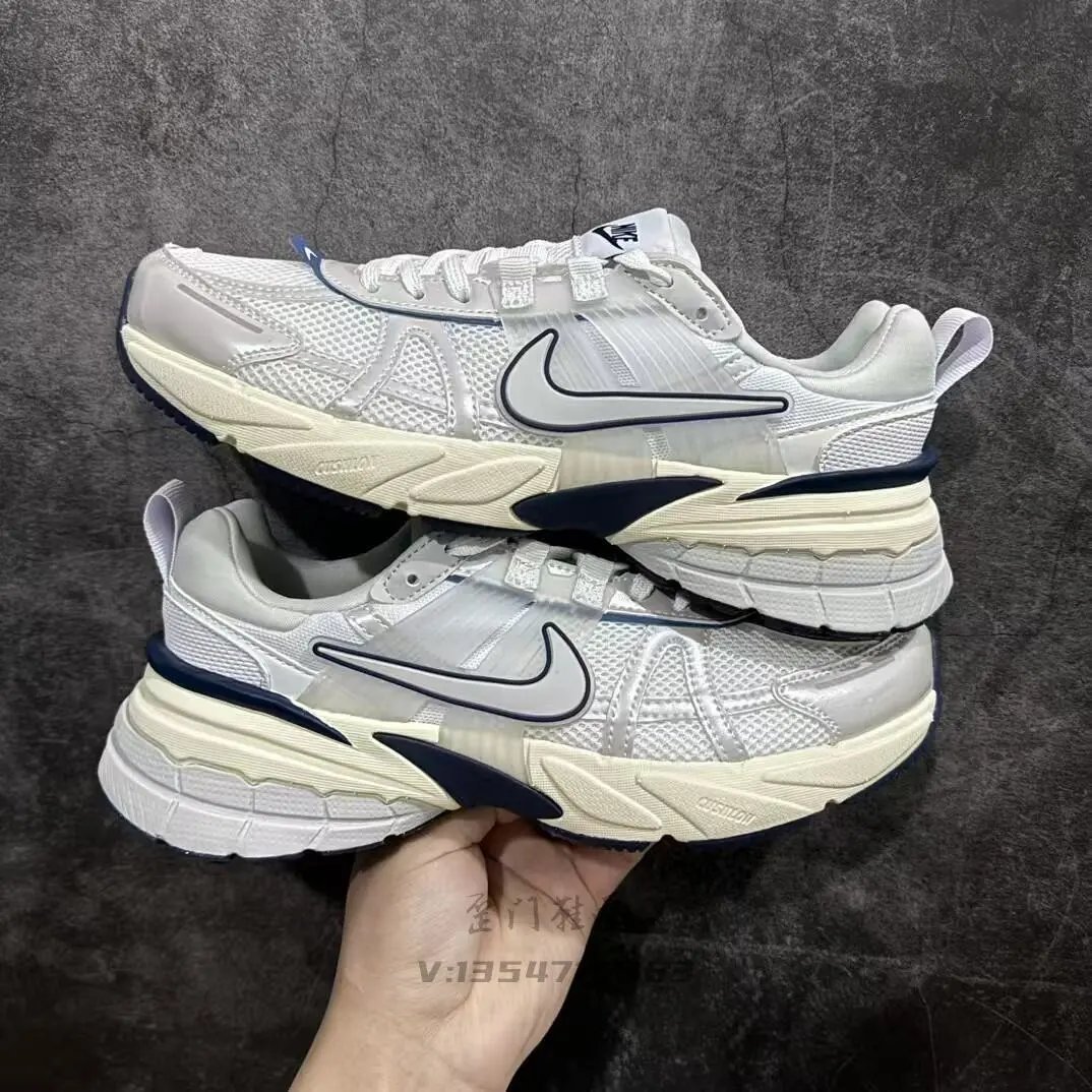 NIKE V2K Run 系列