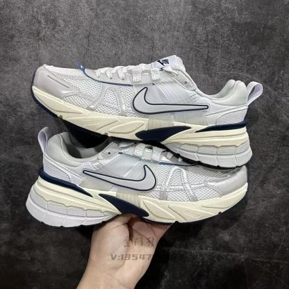 NIKE V2K Run 系列