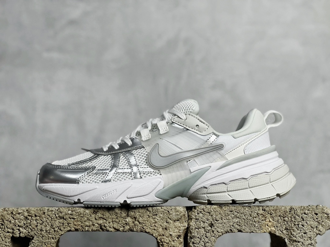 NIKE V2K Run 系列