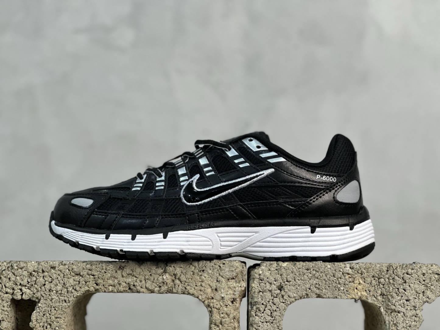Nike P-6000 系列  女款