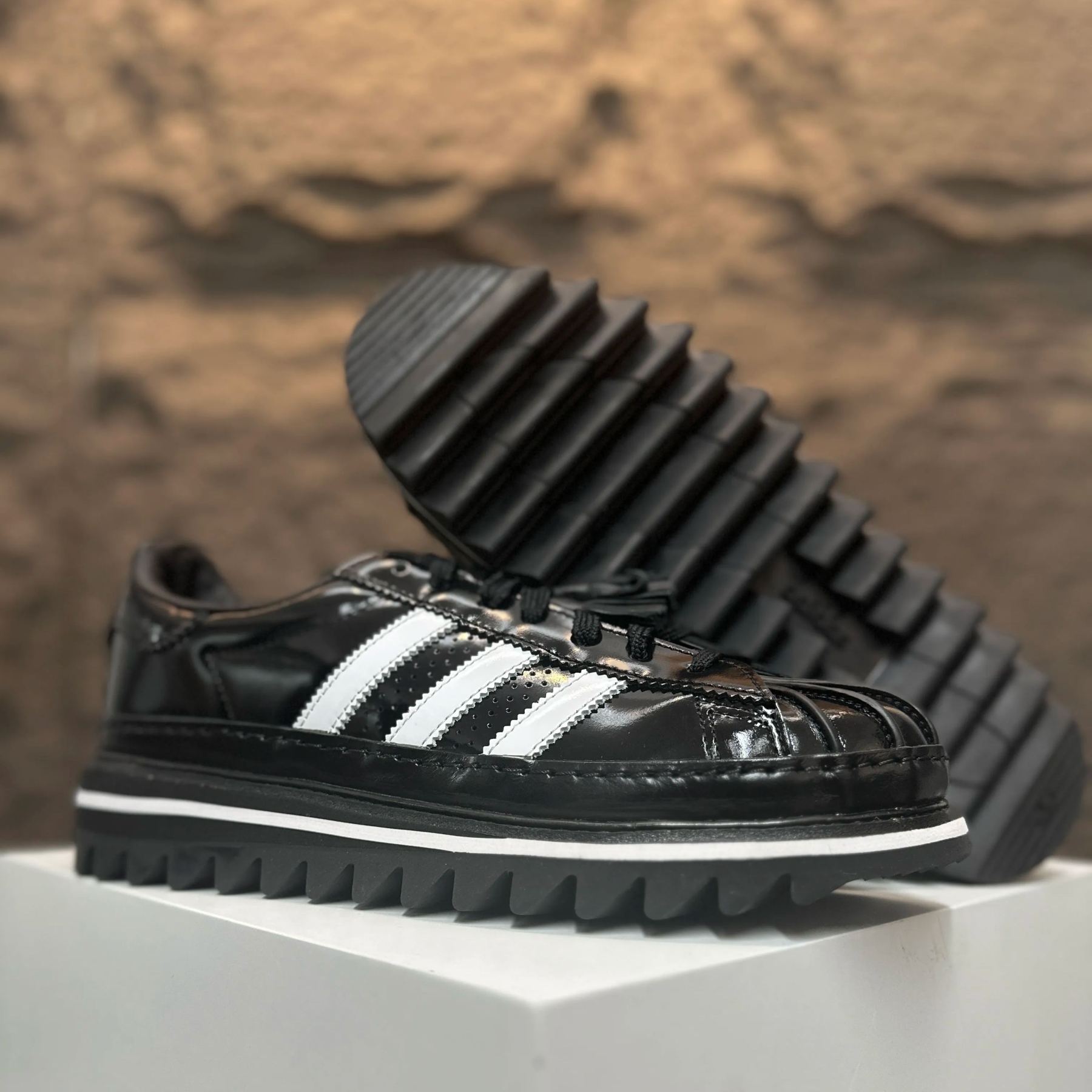 CLOTxadidas originals SUPERSTAR 皮革 圆头舒适百搭 防滑耐磨增高 低帮 生活休闲鞋 