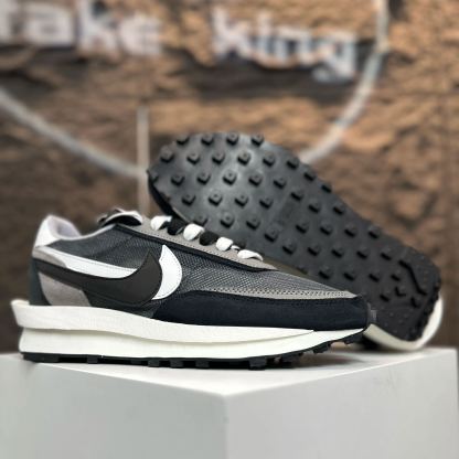 SacaixNike Waffe