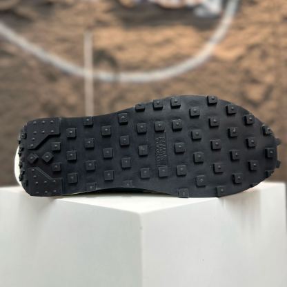 SacaixNike Waffe