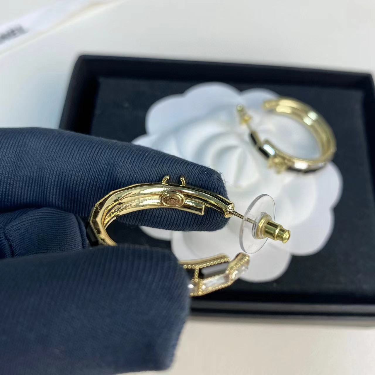 CHANE1 ダブルC イヤリング【50％割引+送料無料】